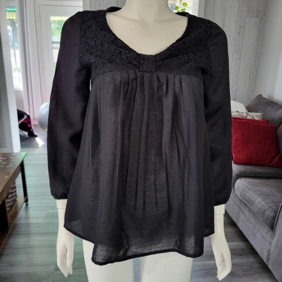 EMMA JAMES - A-shape blouse with lace - Picture 1 of 7